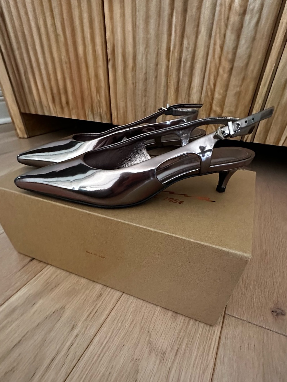 Schutz Pointed toe metallic sling back kitten heels 6/6.5 - Picture 3 of 16